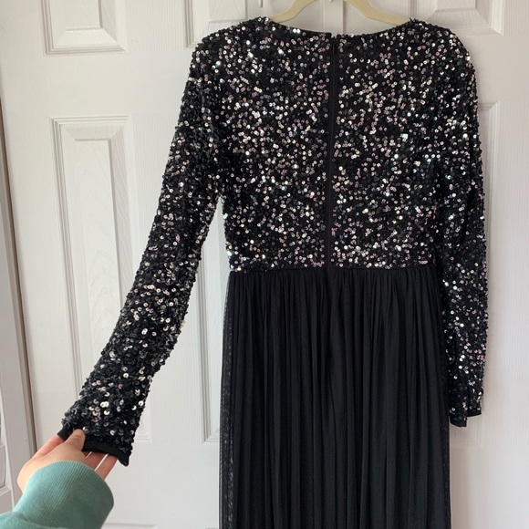 Black Dress - Picture 7 of 7